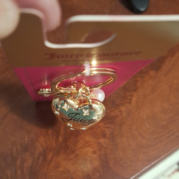 Juicy Couture Gold Heart Keychain with Pearl Charms - Picture 4 of 6